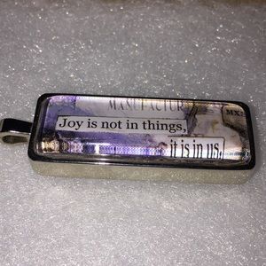 Hallmark: Sally Jean Pendant 💫💜